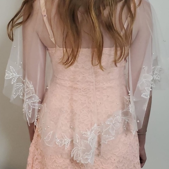 Wedding Dress - SIZE 2, fits XXS-S w/ pearl-detail shawl and elbow-length veil - Picture 8 of 9